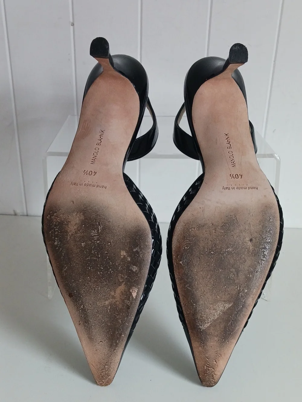 MANOLO BLAHNIK BLK WOVEN/ PATENT SLING BACKS SHOES.